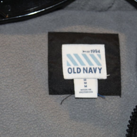 Old Navy Black Puffer Vest - Picture 3 of 3